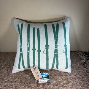 Pod Throw Lumber Pillow Winter Ski Lodge Decorative Alpine Chalet 16x16 NWT
